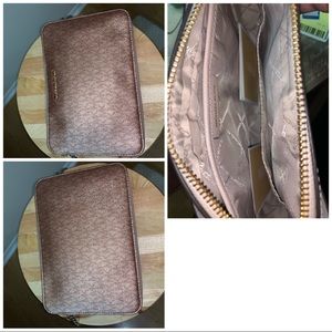 Micheal Kors Crossbody Bag